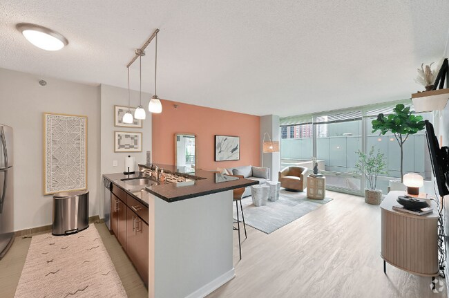 Building Photo - 354 E Ohio St Rental