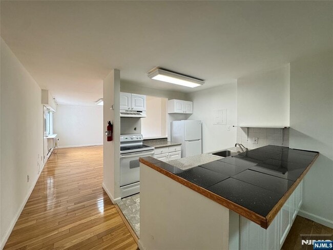 Photo - 333 Grand St Unidad 2R
