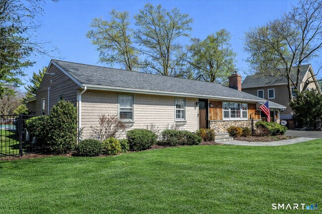 Photo - 58 Davenport Dr