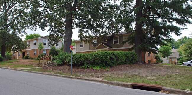 Photo - Gregory Oaks Apartments