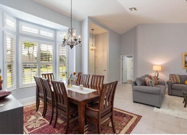 Photo - 1349 Brampton Cove