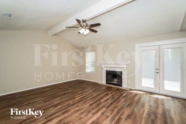 Photo - 6104 Skylark Ln