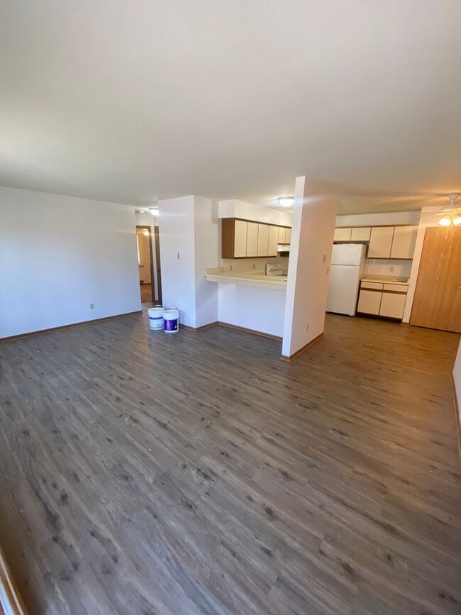 Photo - Private Entry Lower 2 Bedroom Apartment! Unit 16633 -  #5