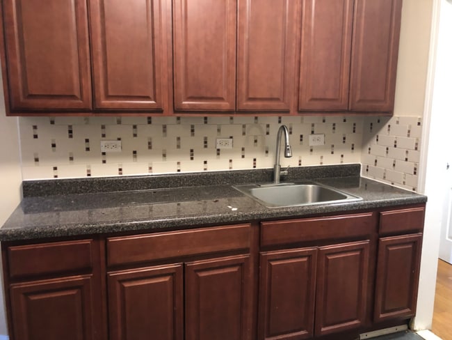 Photo - 146 Manhattan Ave Unit 1