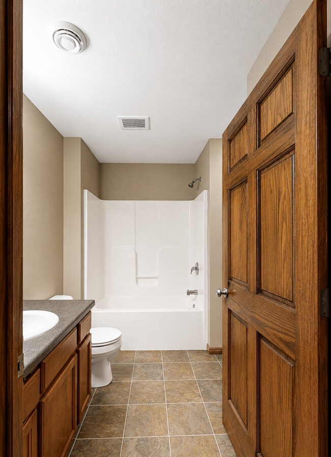 Photo - 6395 Prairie Cir S