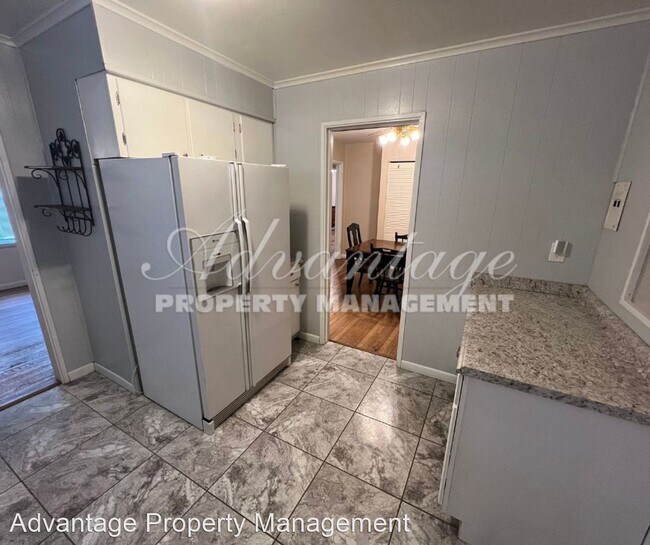 Photo - 3 br, 2 bath House - 3284 Ashland St.