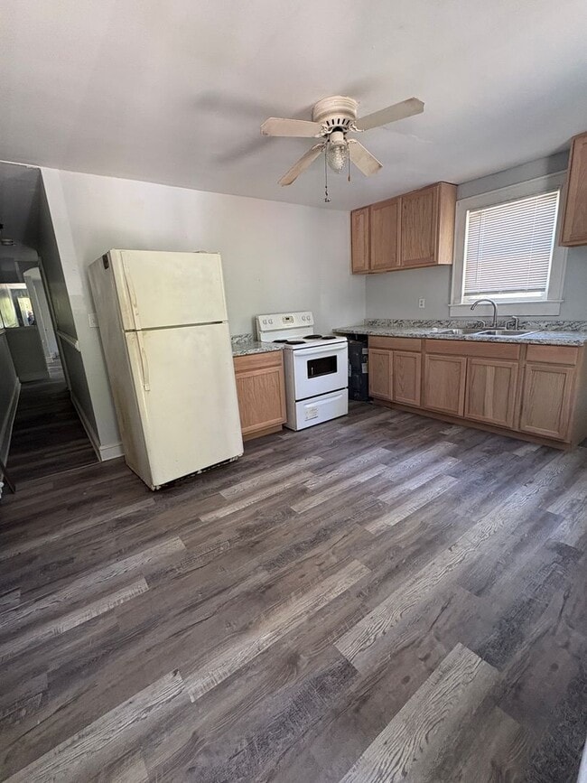 Photo - Cozy Downstairs Unit Unit Apt A