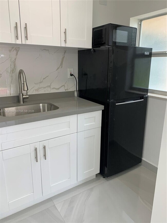 Photo - 707 NE 15th St Unit A