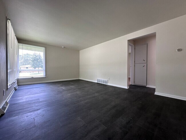 Saint Bernard Dr. Duplex - Saint Bernard Dr. Duplex Apartment Unit 498