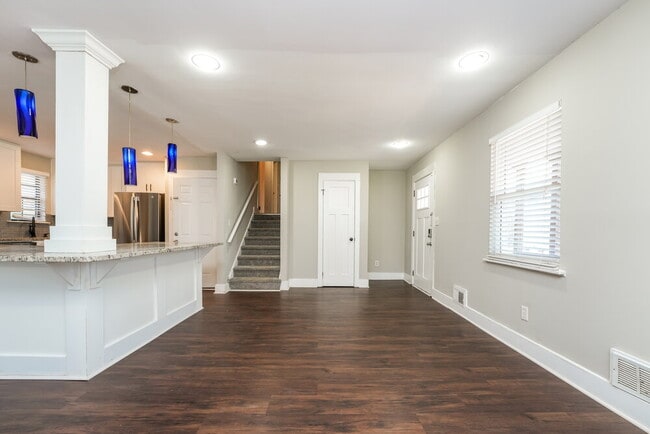 Photo - 299 Cindy Dr SE