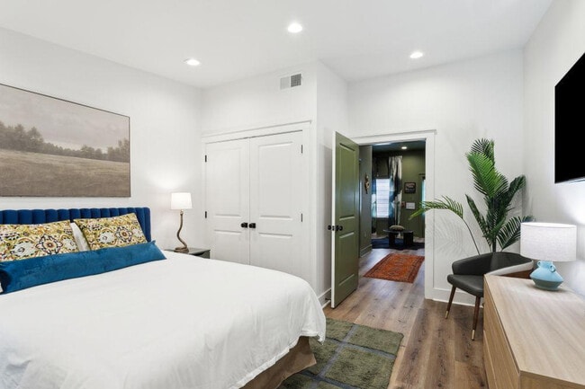 Photo - 1738 N Rampart St Unit ID1368483P