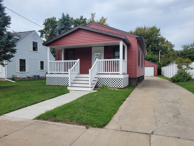 Building Photo - 1719 N Division St Rental