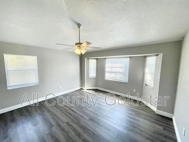 Photo - 19468 Edgewater Dr