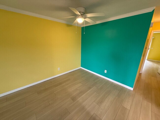 Photo - 1910 NW 12th Ave Unit B