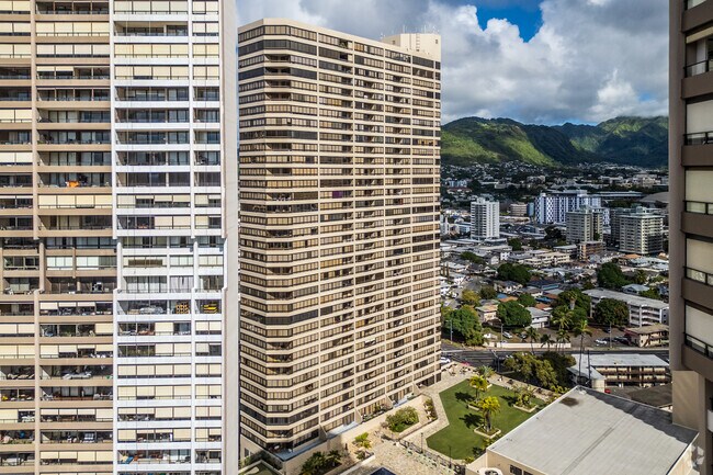 Photo - Iolani Court Plaza