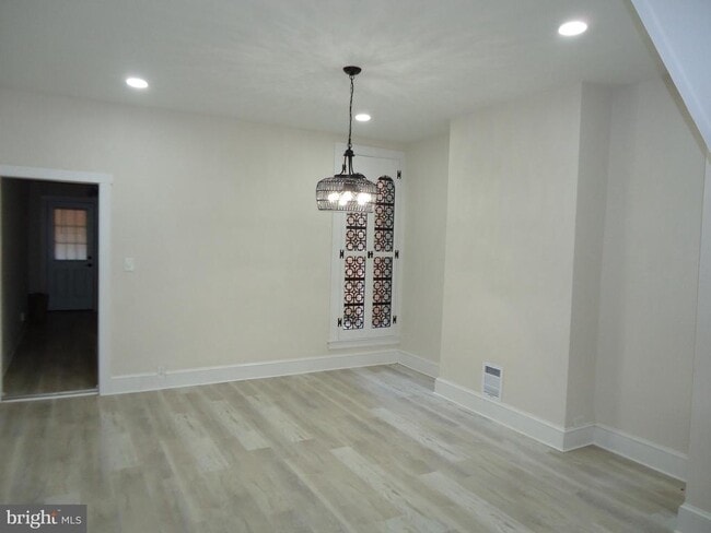 Photo - 2807 Clifton Ave