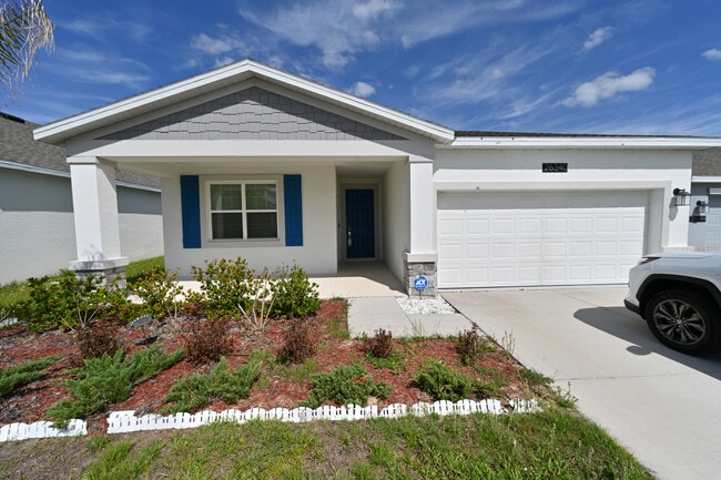 Building Photo - 26340 Feathergrass Cir