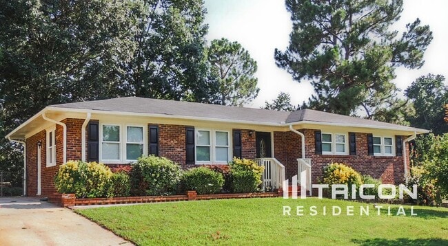 Building Photo - 1679 Cardinal Rd