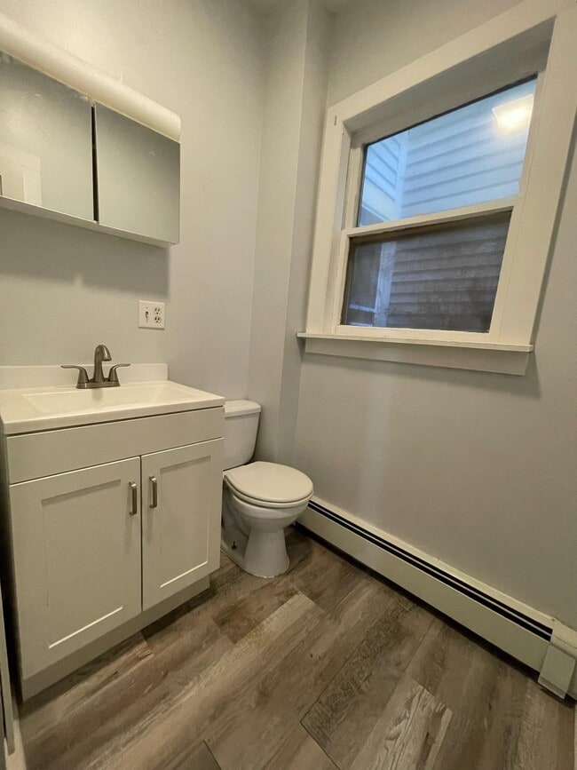 Photo - 408 Central St Unidad 3