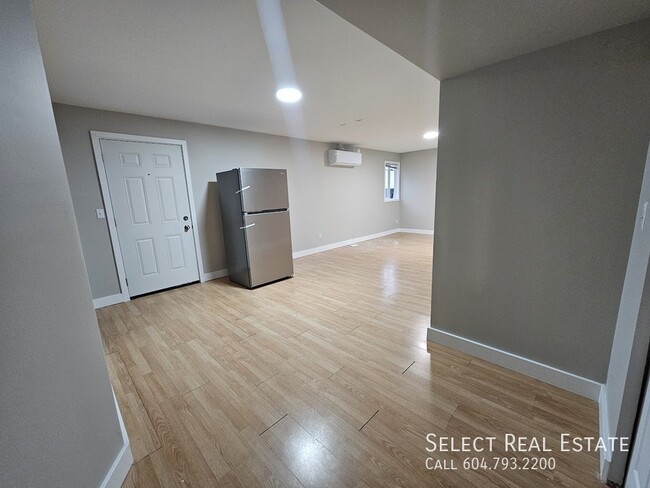 Photo - 5530-5530 Teskey Rd Unit B