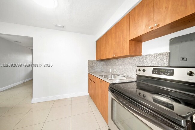 Photo - 5545 NW 3rd Ave Unit E