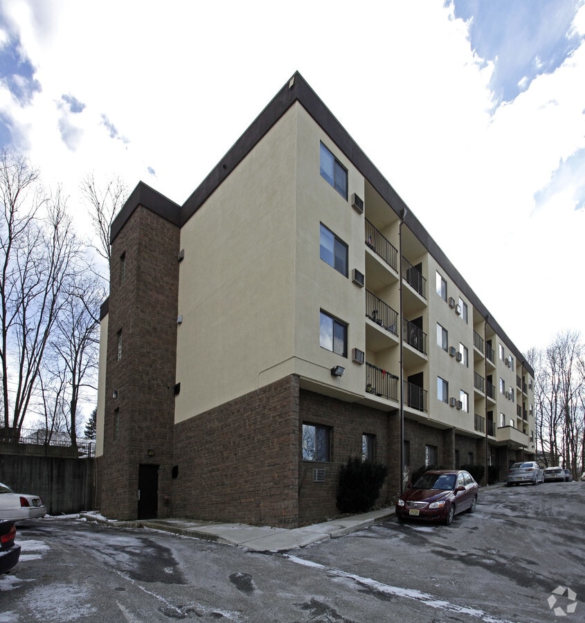 Photo - Concetta Towers
