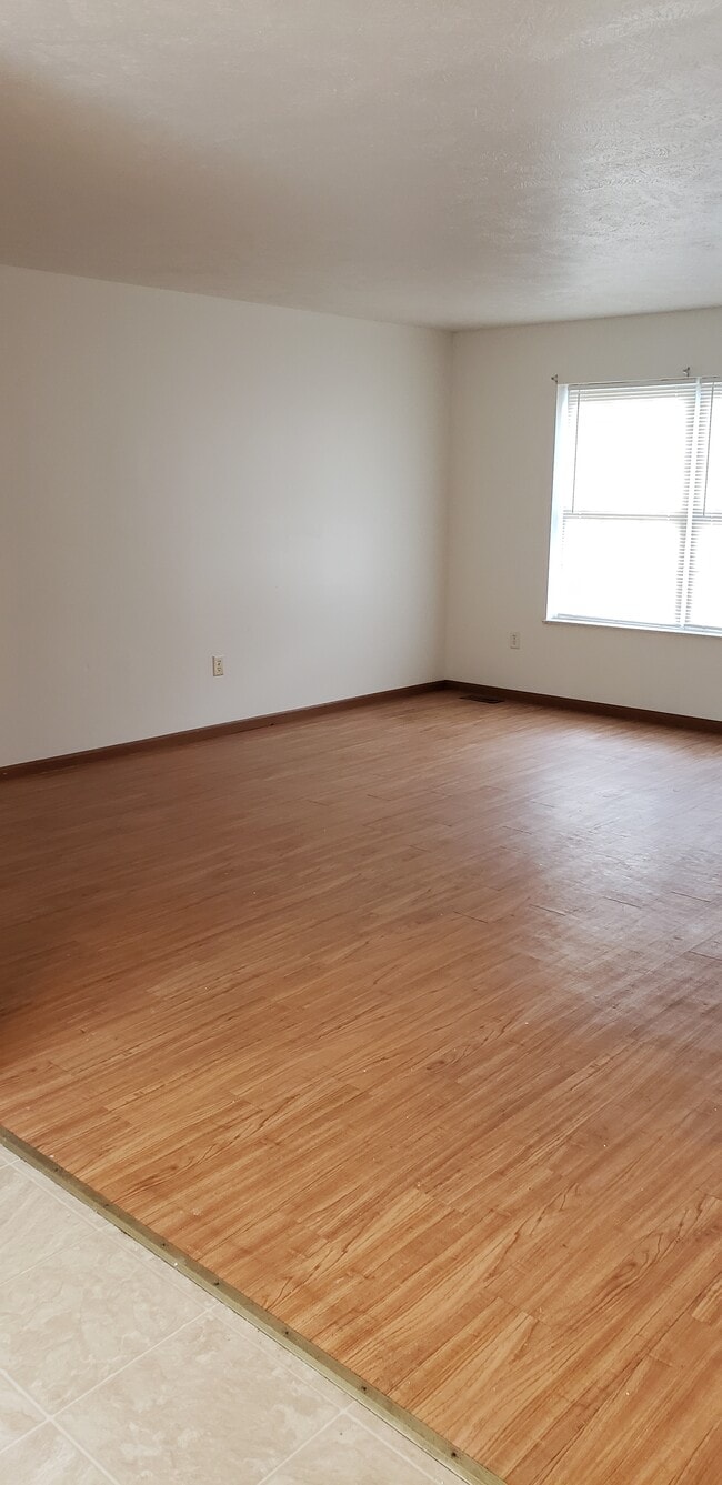 Photo - East Bank Pointe