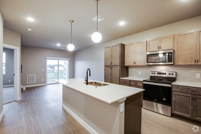 1BR, 1BA - 763SF