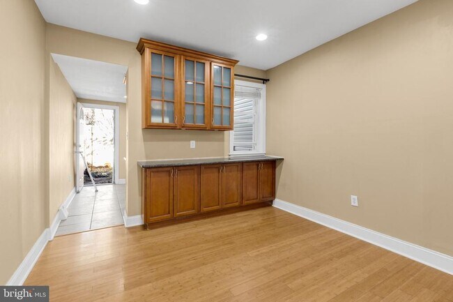 Photo - 2041 E Arizona St