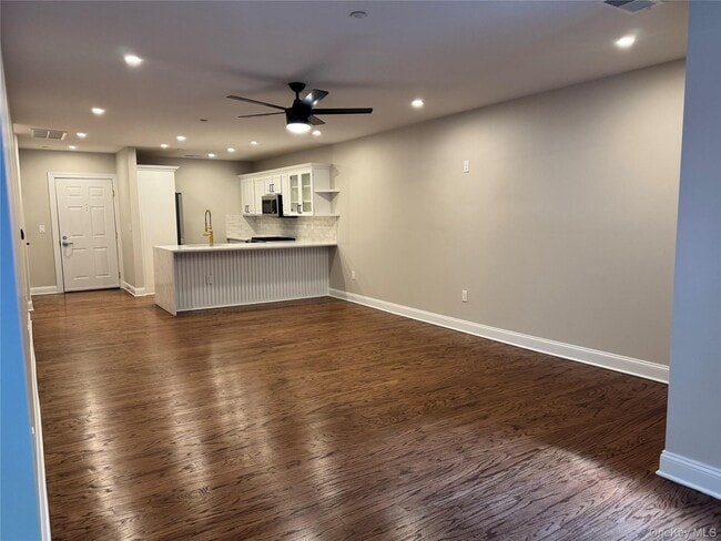 Photo - 3111 Leeward Dr