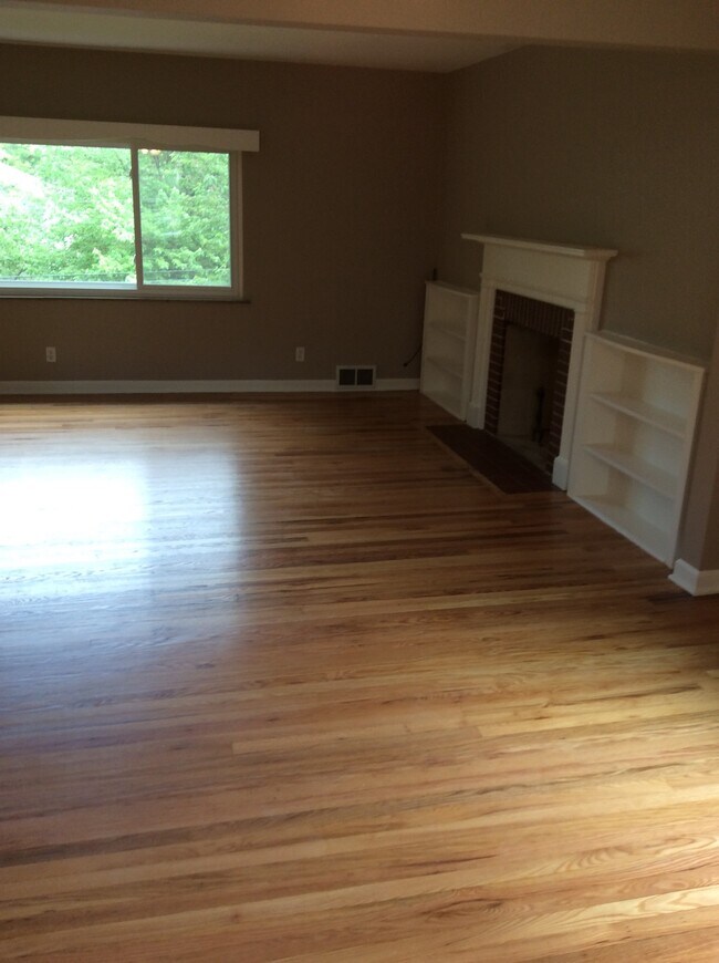 Livingroom - 20 Chalfonte Pl Unit Upstairs