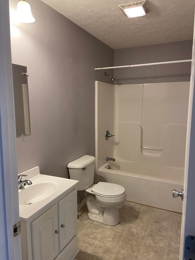 Photo - 1119 Hogan Rd