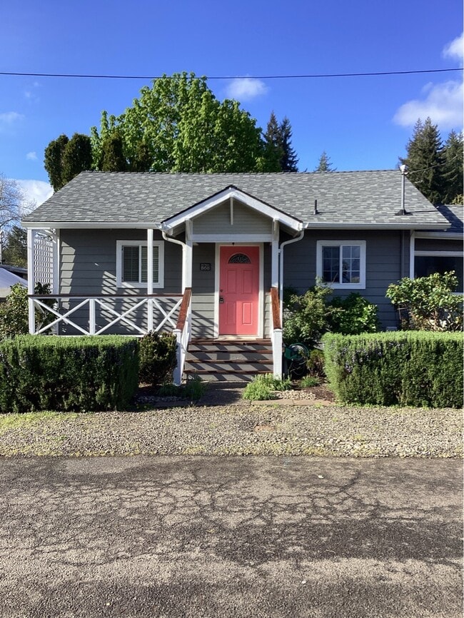 Building Photo - 868 NW 6th St