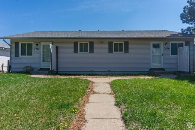 Building Photo - 3700/3702 N 22nd St Duplex Unit 3700 Rental