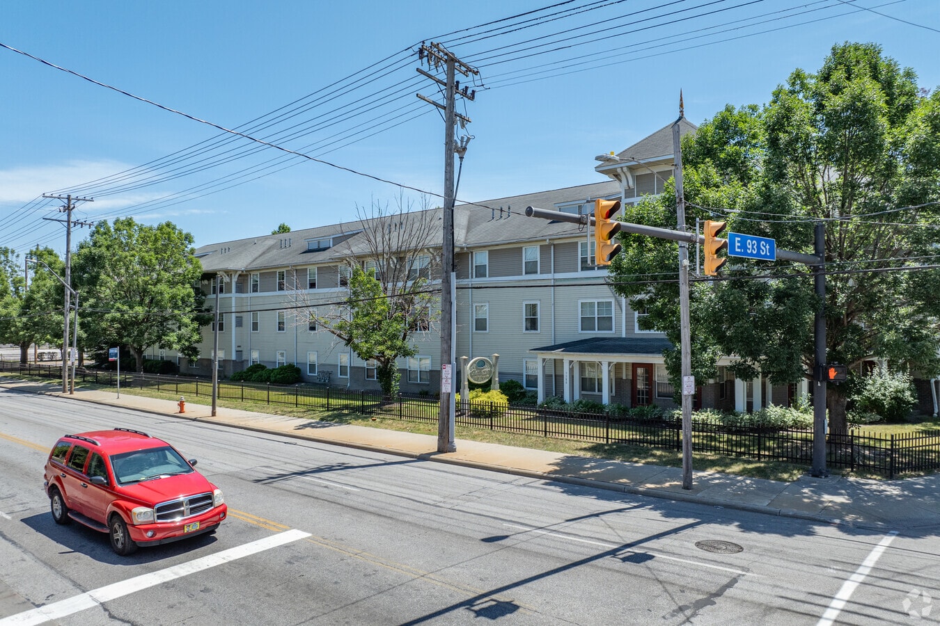 Alternate View - Glenhaven Apartments