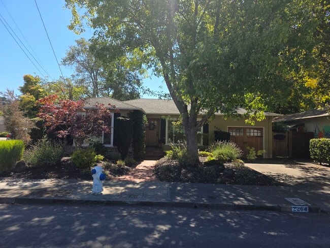Building Photo - 2264 Grahn Dr Rental