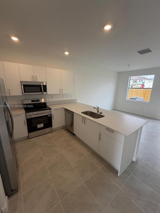 Photo - 2643 SE 27th St