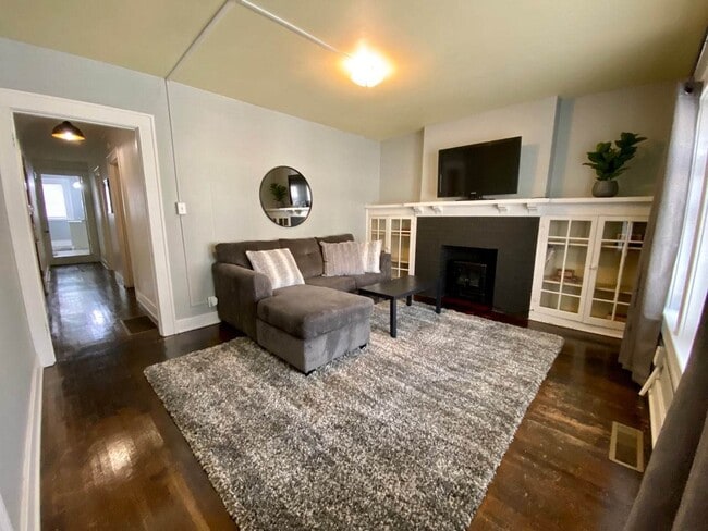 Photo - 309 N Elizabeth St Unit Apt.D