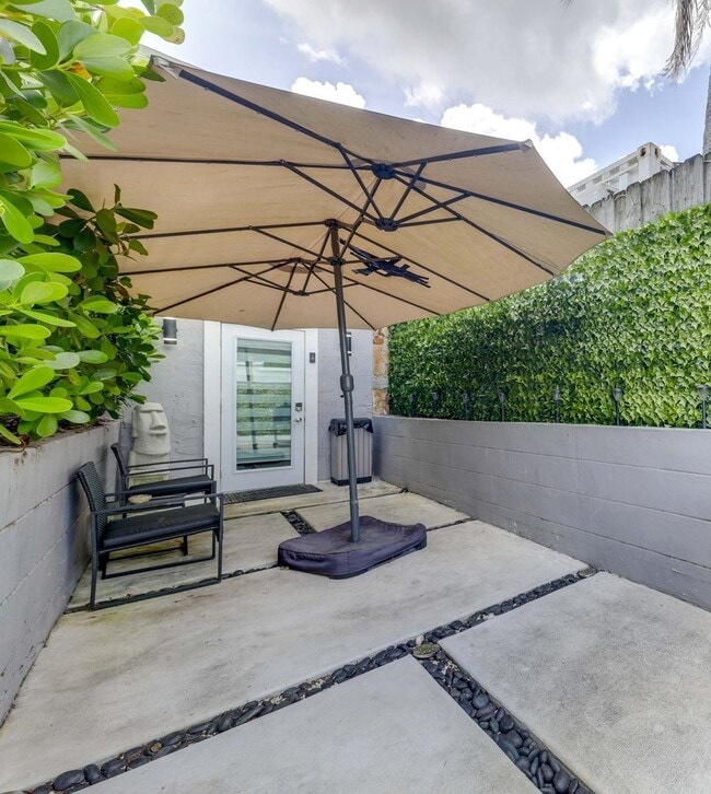 Building Photo - 3609 SW 58th Ave
