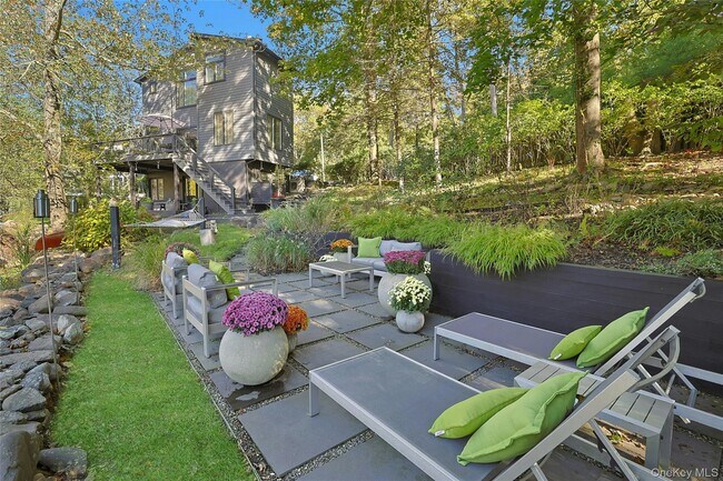 Photo - 188 Ferdon Ave