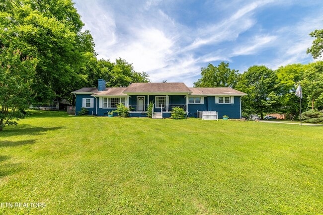 201 Farlow Dr