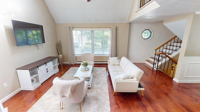1 Jonathan Cir