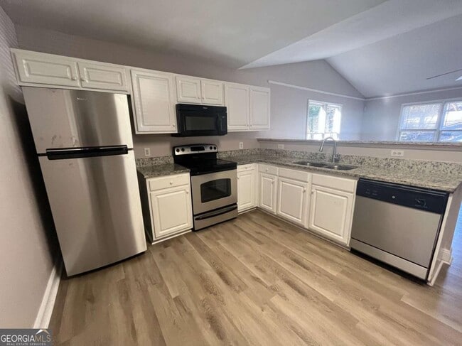 Photo - 100 Fair Oaks Dr