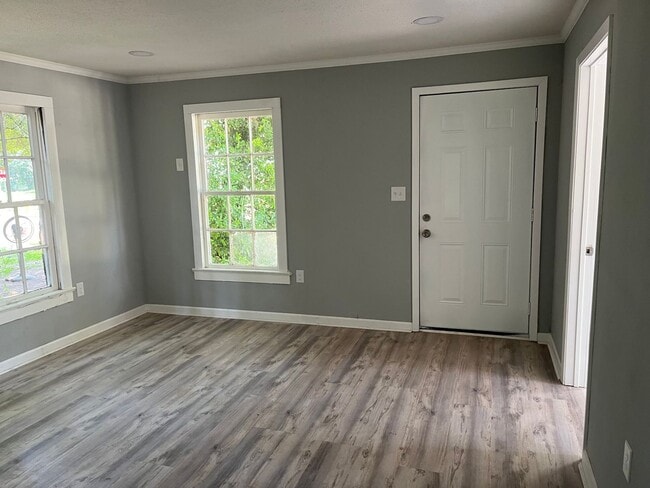 Photo - 1/2 Off First Month's Rent With Approved Application