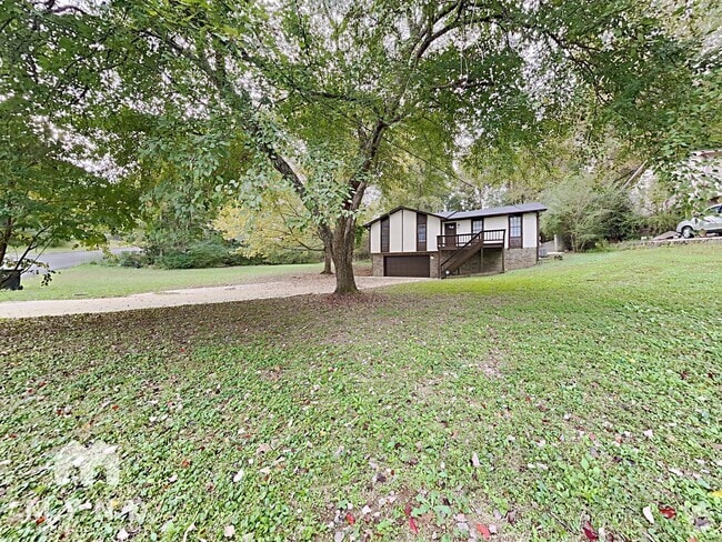 Building Photo - 2708 Shoemaker St Rental