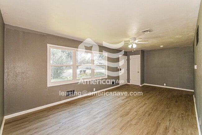 Photo - 7501 E 108th St