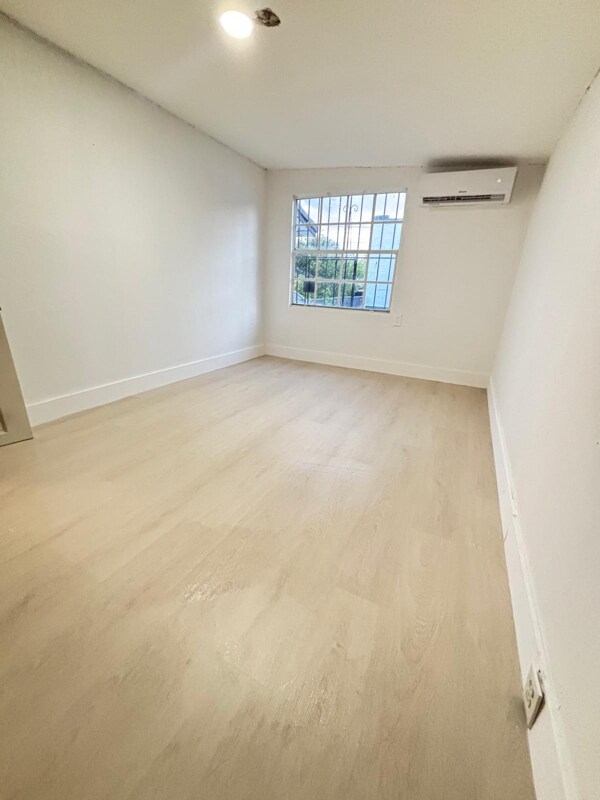 Photo - 2035 NW 26th St Unit 2