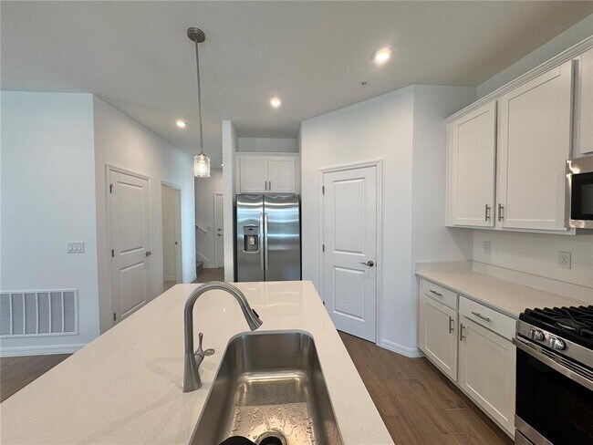 Photo - 433 Belmond Dr