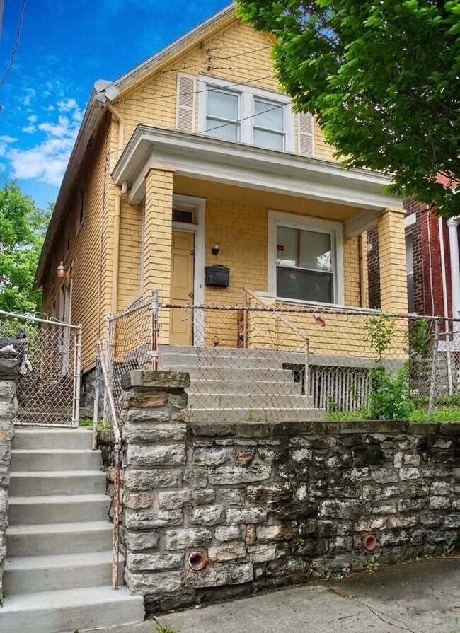 Building Photo - 2335 Wheeler St