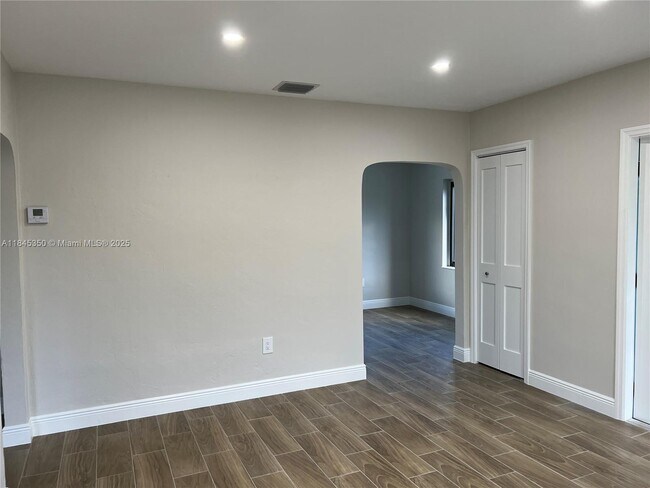 Photo - 1134 SW 12th Ct Unit 1134